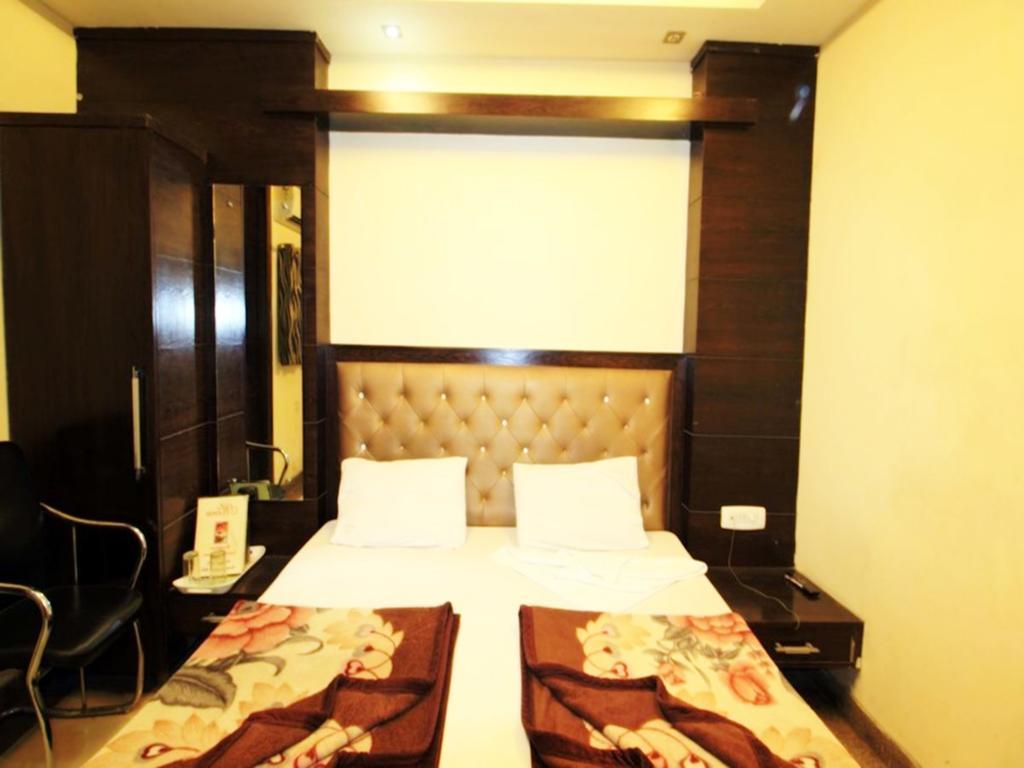 Adb Rooms Hotel Chander Palace New Delhi Extérieur photo